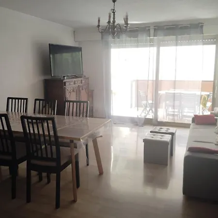 Apartment T3 Avec Piscine Et Proche De La Mer 5Mns *