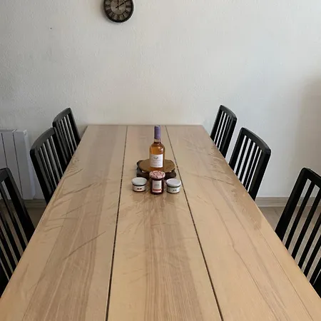 T3 Avec Piscine Et Proche De La 5mns A Pied *