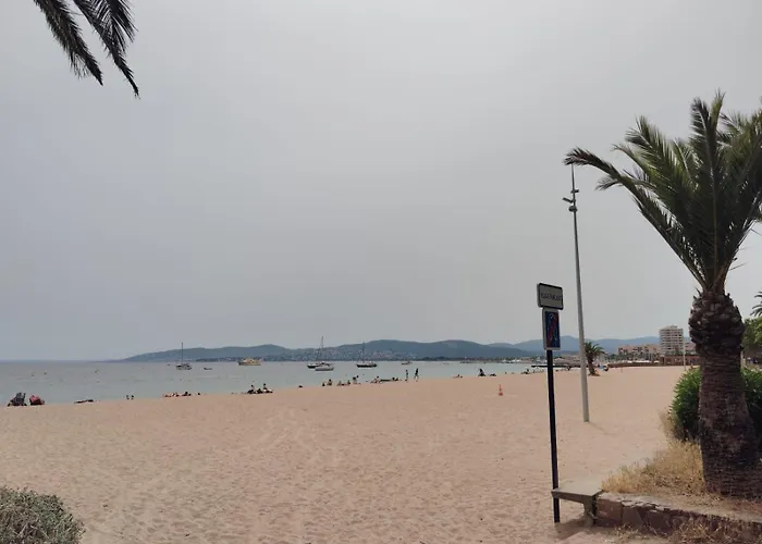 T3 Avec Piscine Et Proche De La 5mns A Pied * Saint-Raphaël