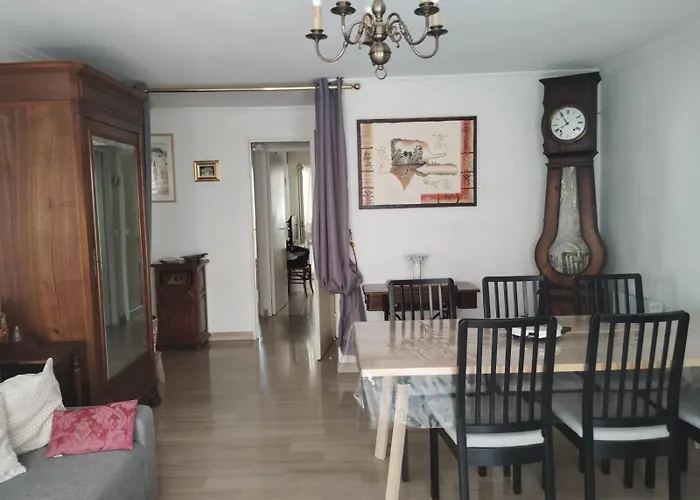 T3 Avec Piscine Et Proche De La 5mns A Pied Saint-Raphaël