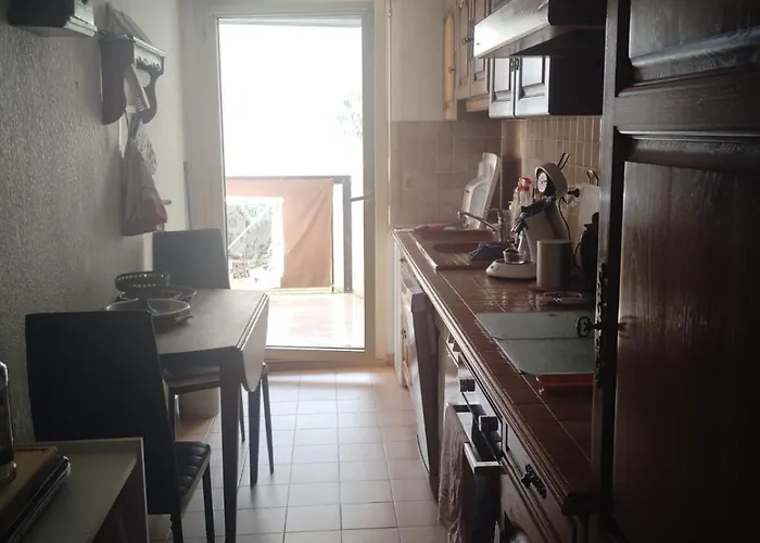 T3 Avec Piscine Et Proche De La 5mns A Pied *